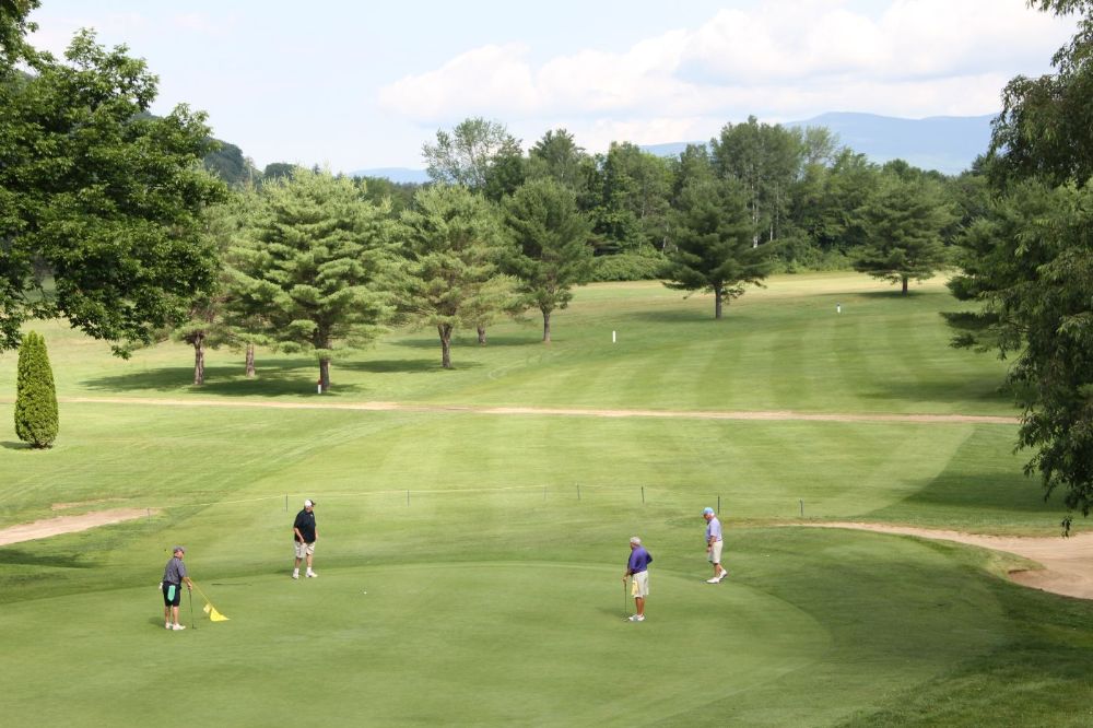 Onsite Owl's Nest Vineyard golf course