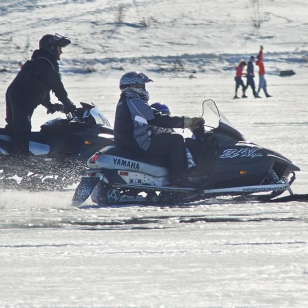 Snowmobile Seasonal-Leave your gear here! Park and ride from your own unit!