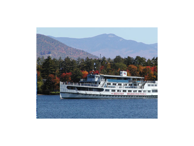 Fall foliage on Lake Winnipesaukee