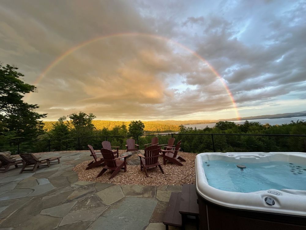 Rainbow alert!!! Big Bear Log Home Vacation Rental at Newfound Lake