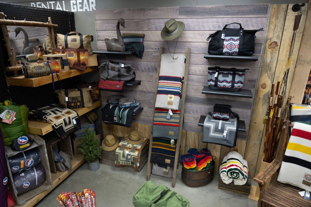 Summer %2723 Pendleton Display.jpg