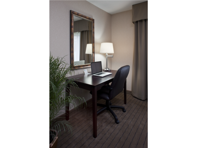 Oversized Desks In All Guest Rooms