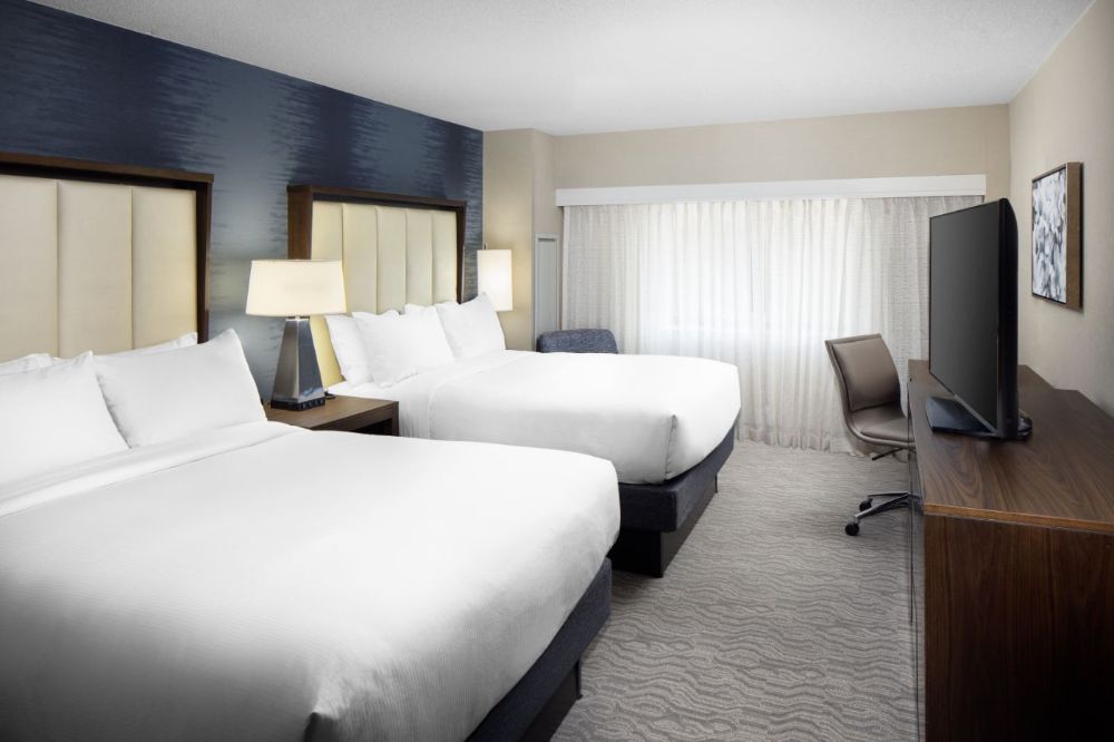 Standard Room with 2 Queen Beds