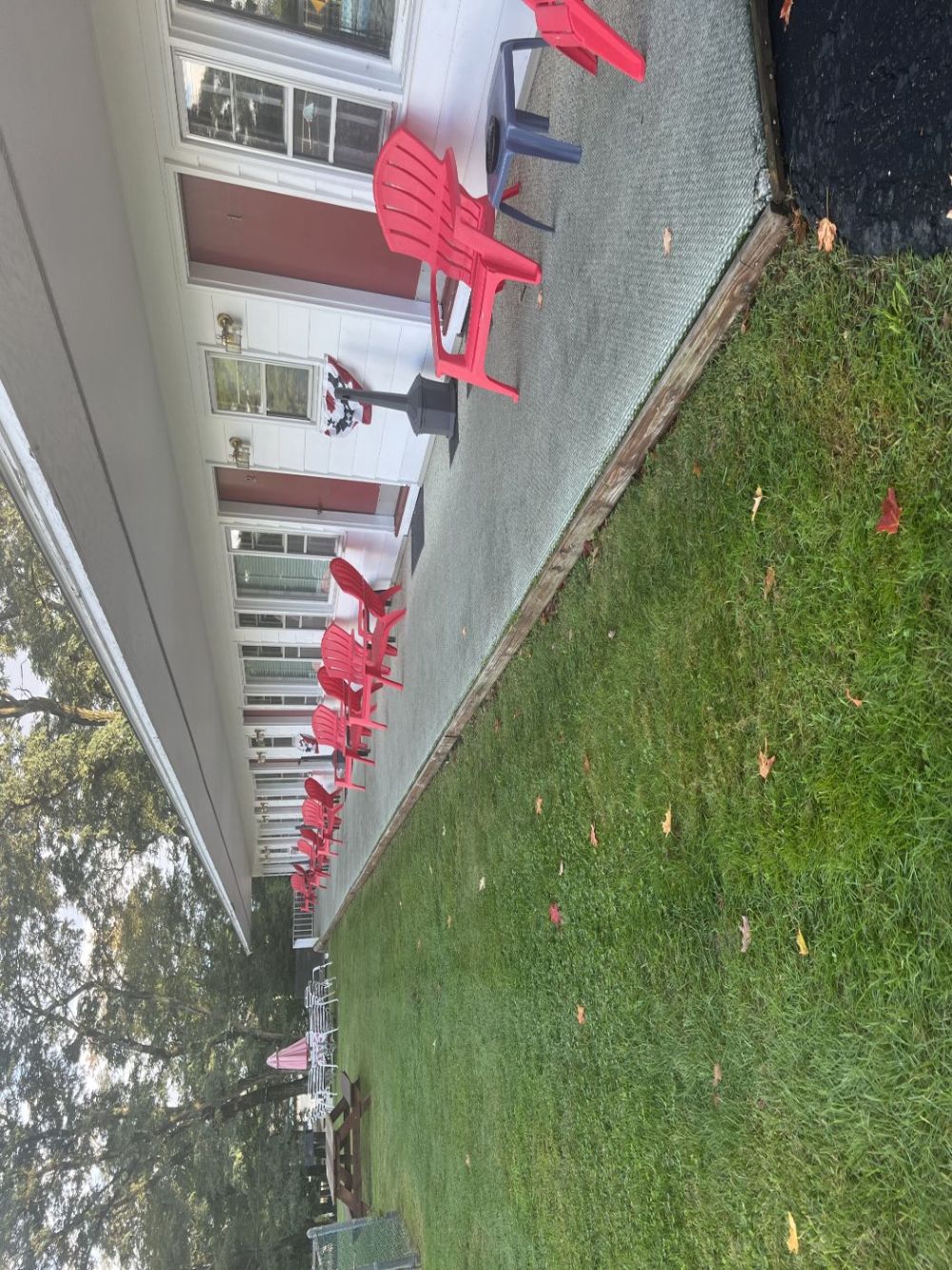 Front of the motel. Units 1-6