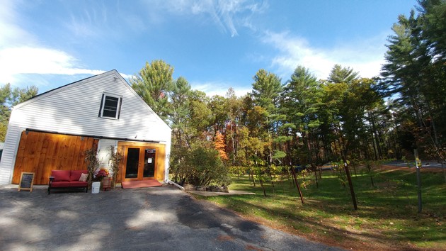 Scenic Averill House Vineyard 