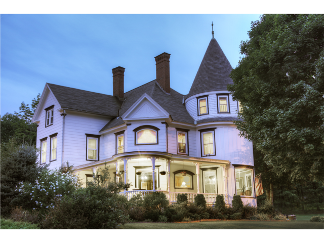 Glynn House Inn - summer