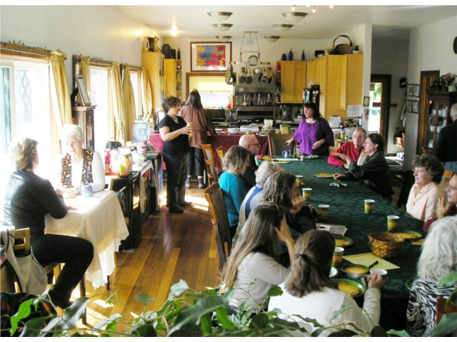 Workshop group set up lunch for 20 plus participants at Coppertoppe Inn & Retreat Center
