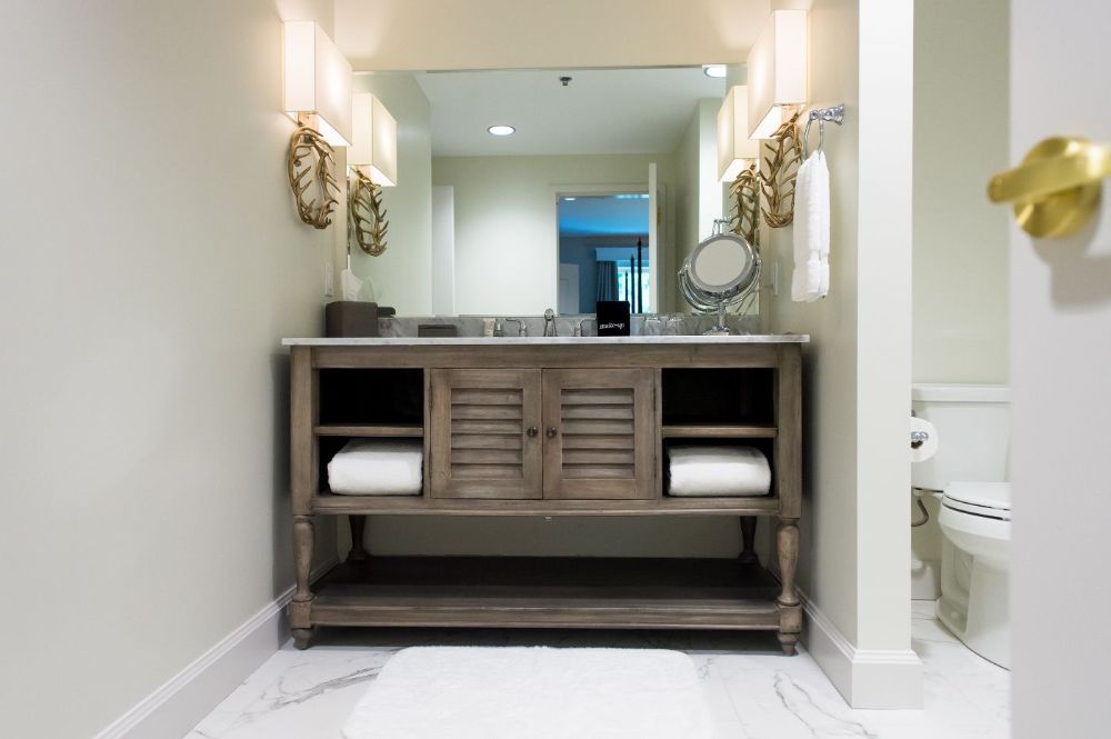 Grand Classic Room Bath (2).jpg