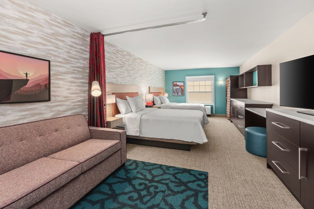 2 Queen Beds Studio Suite