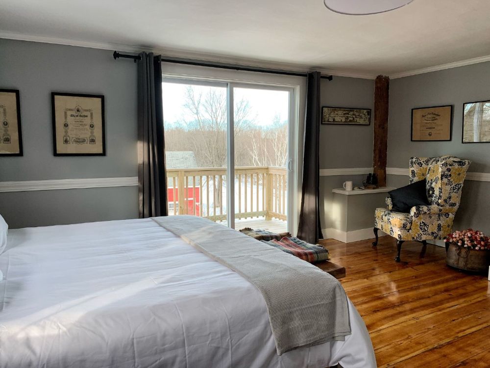 Wentworth room at Top of the Ridge Farm Bed & Breakfast