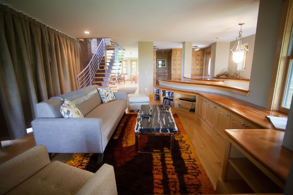 Modern Family/TV Area