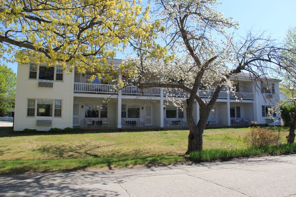 210514-inn-on-main-exterior-IMG_8533.JPG
