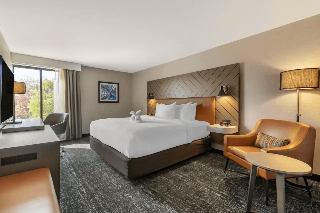 Nashua NH hotel - New modern rooms