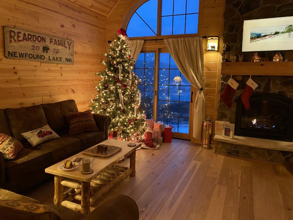 Every season is magical at Eagle Ridge Log Home in New Hampshire.