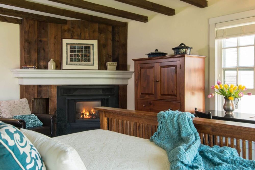 Cozy Fireplace at Chesterfield Inn