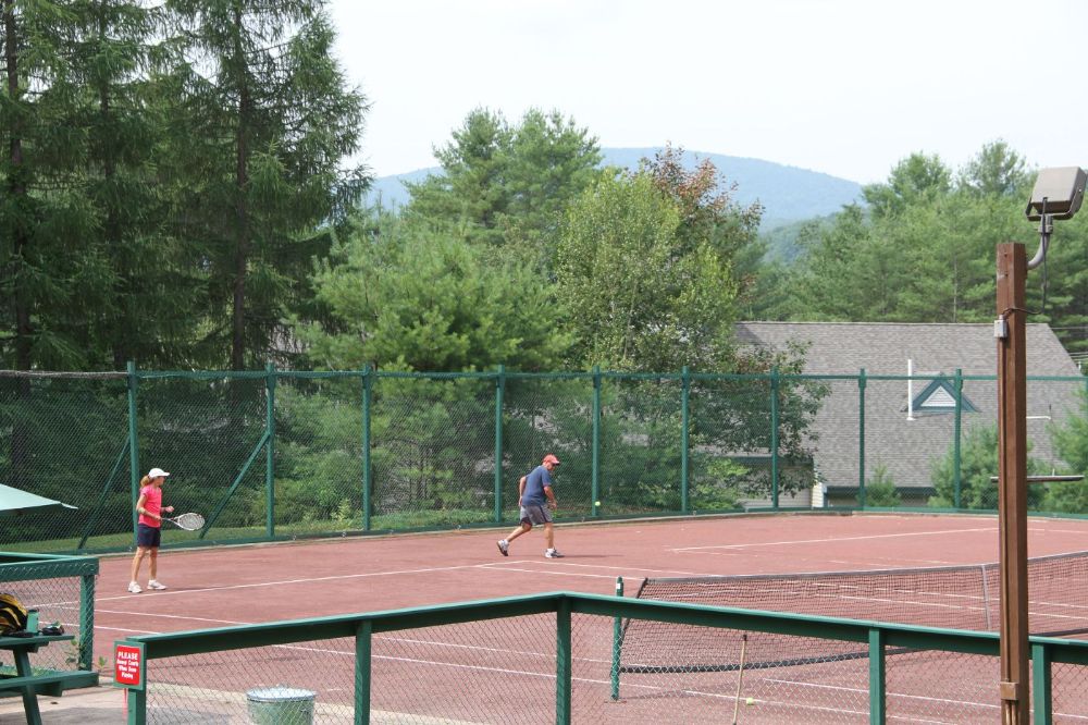 Onsite tennis courts open in spring, summer and fall
