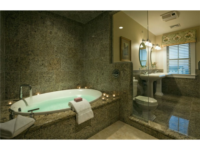 The Bathroom of the Presidential Suite