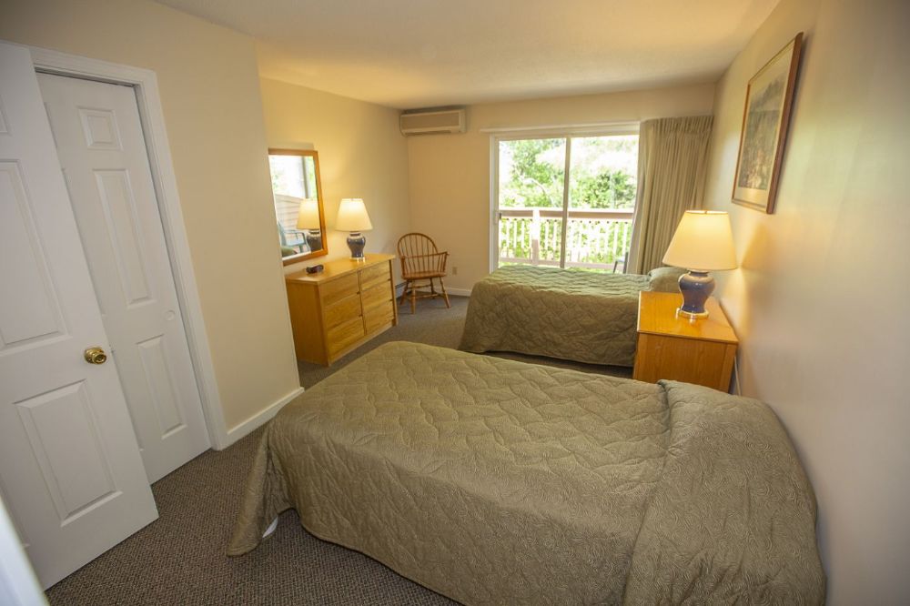 77 well-appointed 1, 2 and 3 bedroom townhouses