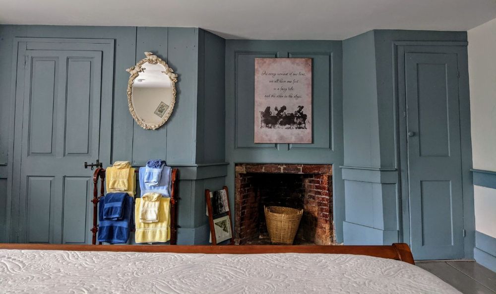 The Alice Room; One king bed