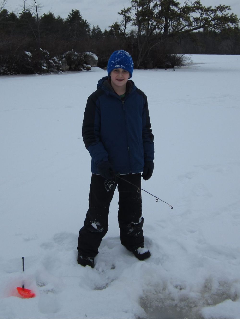 Kids like to ice fish too!