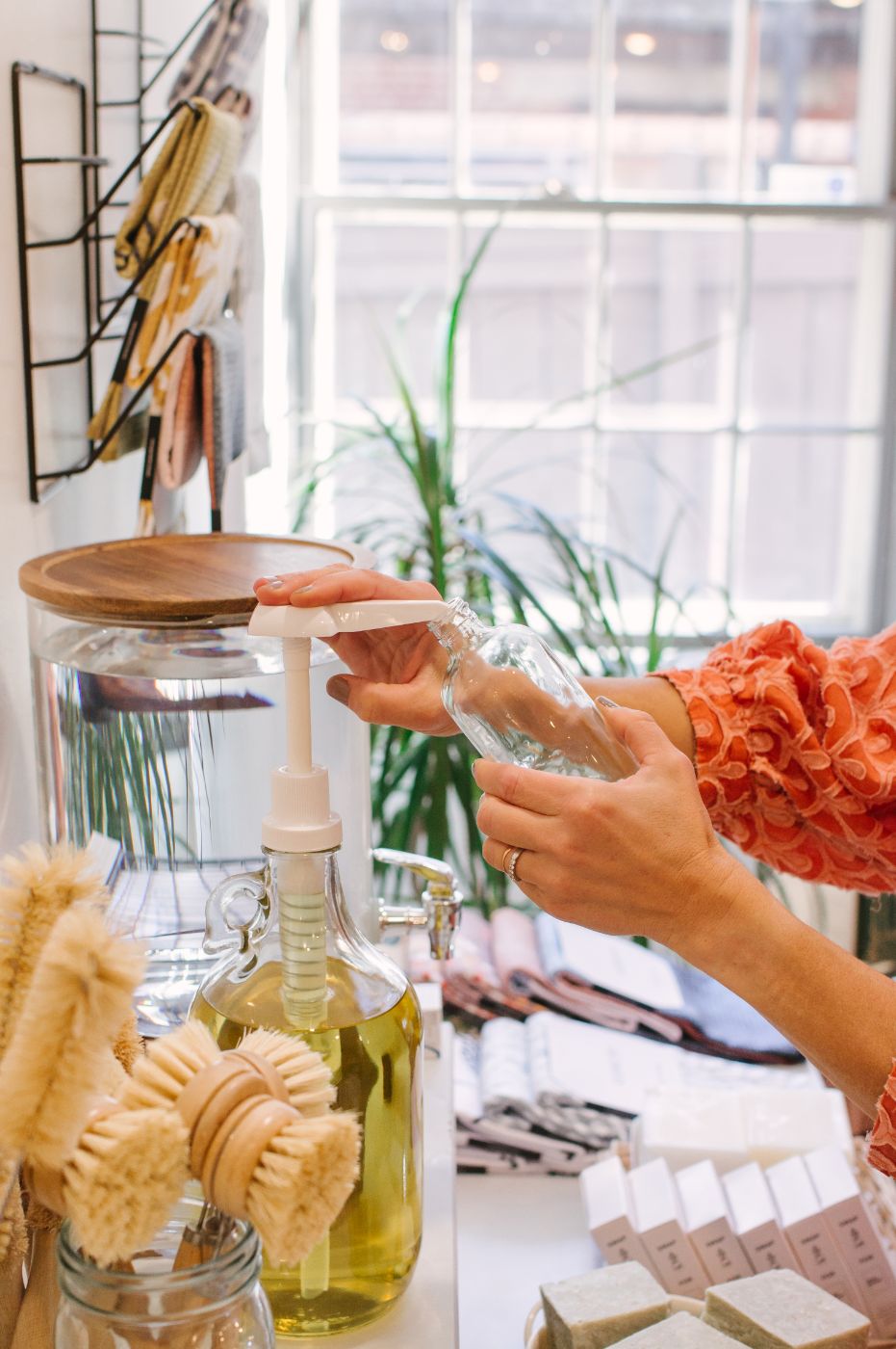 Sustainable shopping - Liquid refill. #nonewplastic